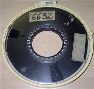 magnetic tape drive